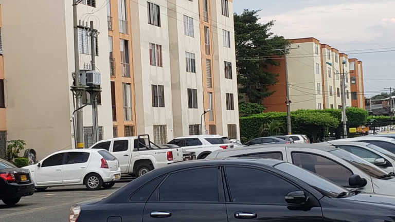 Apartamento en Venta en Brisas de los Álamos Cali 60 m² | 3 habitaciones 2 baños | Unidad residencial