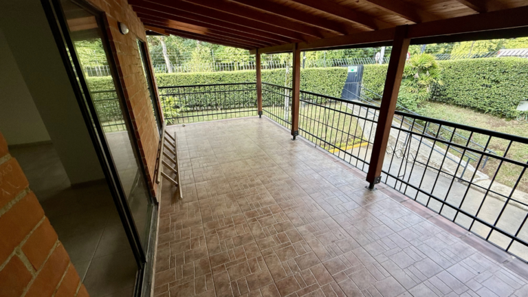 Casa en Condominio en Venta en Ciudad Jardín Cali 240 m² | Remodelada | 5 alcobas 5 baños | Piscina