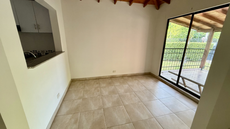 Casa en Condominio en Venta en Ciudad Jardín Cali 240 m² | Remodelada | 5 alcobas 5 baños | Piscina