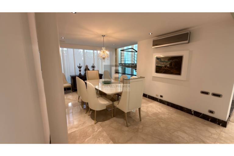 Casa en Venta en Pance Cali 1200 m² lote 750 m² construidos | Piscina, domótica y lago | Discoteca privada