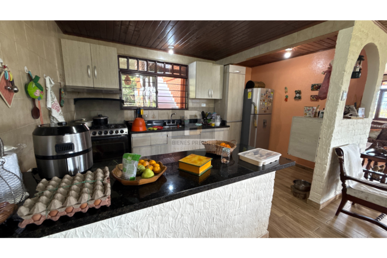 Finca en Venta en Lago Calima 3125 m² | Casa de 5 habitaciones | Cerca al lago | Ideal inversión