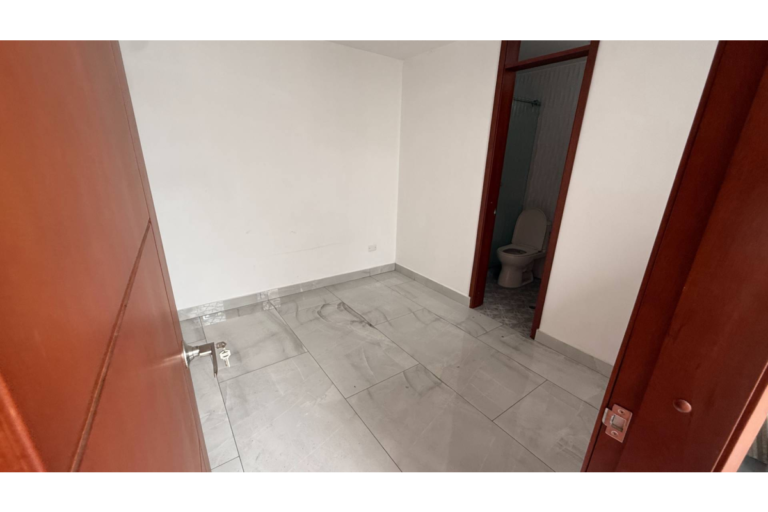 Casa en condominio en venta en Ciudad Jardín Cali 240 m² | Remodelada | 5 alcobas 5 baños | Piscina
