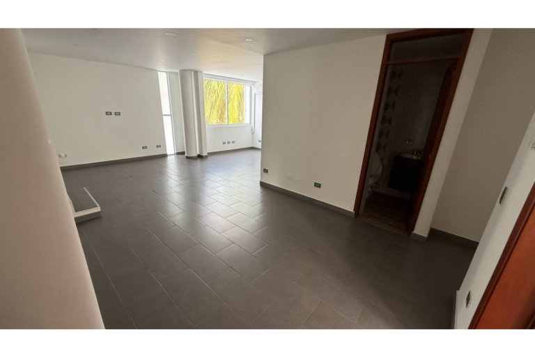 Casa en condominio en venta en Ciudad Jardín Cali 240 m² | Remodelada | 5 alcobas 5 baños | Piscina