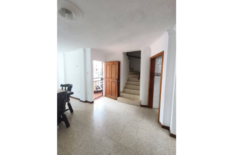 Casa en Venta en El Refugio Cali 105 m² | Condominio | 3 habitaciones con estudio | Zona residencial