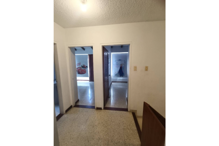 Casa en Venta en El Refugio Cali 105 m² | Condominio | 3 habitaciones con estudio | Zona residencial