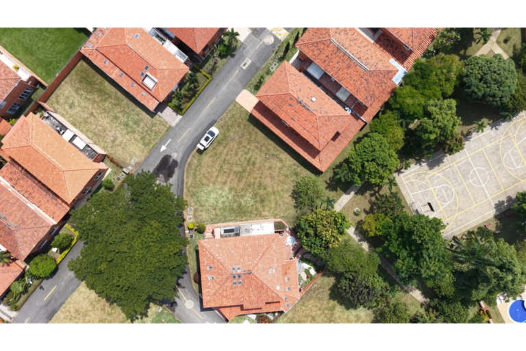 Lote en Venta en Hacienda El Castillo Jamundí 412 m² | Esquinero en condominio | Zona campestre