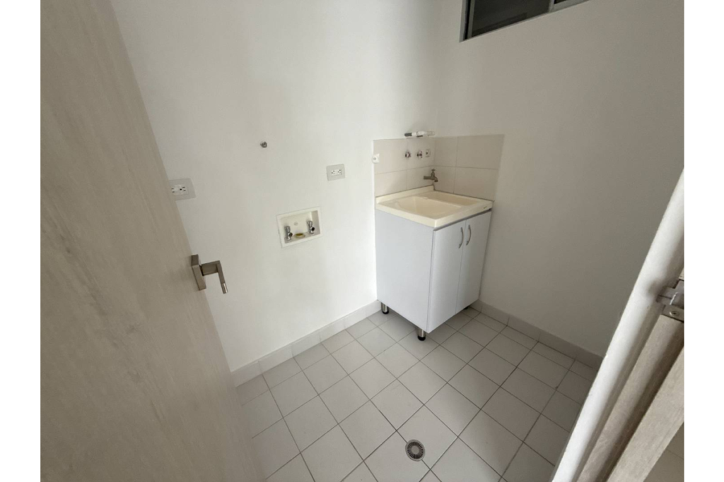 Apartamento en Venta en Ciudad Jardín Cali 89 m² | Moderno | Balcón | 2 parqueaderos