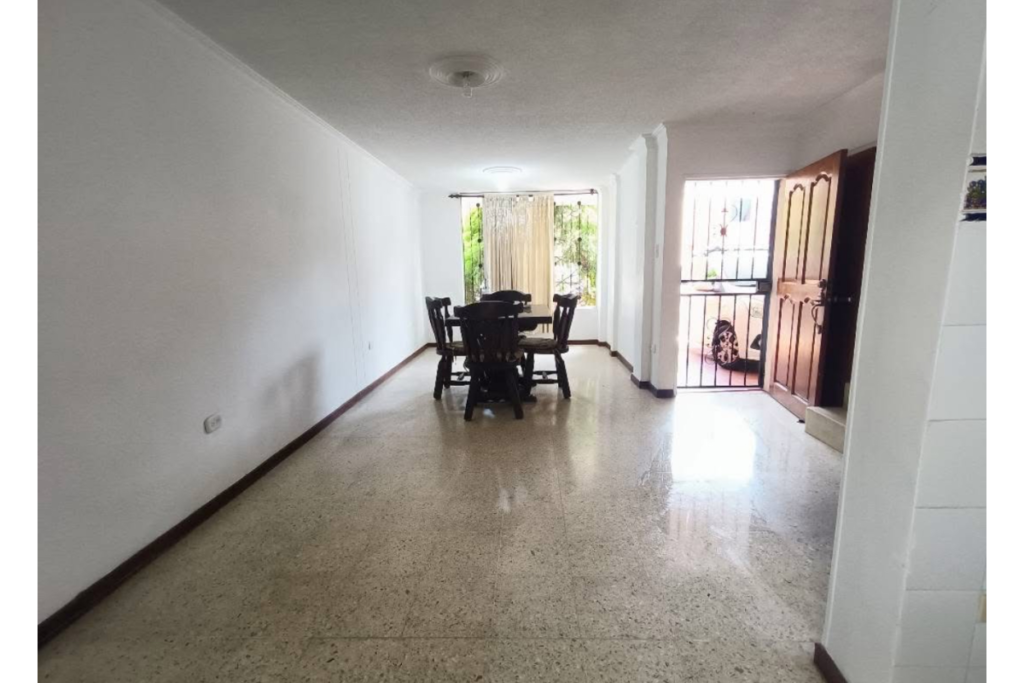 Casa en Venta en El Refugio Cali 105 m² | Condominio | 3 habitaciones con estudio | Zona residencial