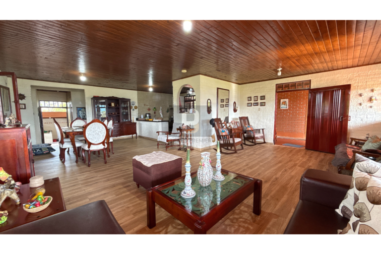Finca en Venta en Lago Calima 3125 m² | Casa de 5 habitaciones | Cerca al lago | Ideal inversión