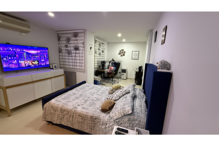Casa Remodelada en Venta en Ciudad Jardín, Cali | 306 m² | 4 Habitaciones | Jacuzzi | 4 Parqueaderos | Aceptan Permutas