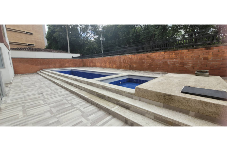 Penthouse en Venta en Ciudad Jardín Cali 182 m² | Moderno | 3 alcobas | Balcón con vista panorámica y piscina