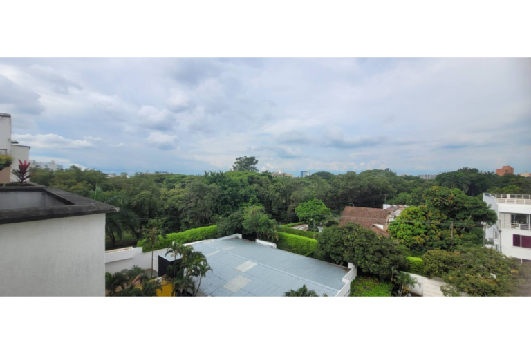Penthouse en Venta en Ciudad Jardín Cali 182 m² | Moderno | 3 alcobas | Balcón con vista panorámica y piscina