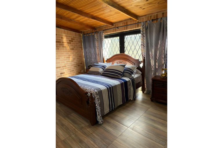 Finca en Alquiler en Lago Calima por Noche | Jacuzzi para 11 Personas | Capacidad 12 a 15 Huéspedes | Cerca al Pueblo