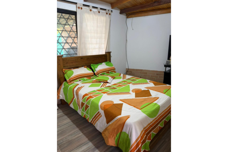 Finca en Alquiler en Lago Calima por Noche | Jacuzzi para 11 Personas | Capacidad 12 a 15 Huéspedes | Cerca al Pueblo