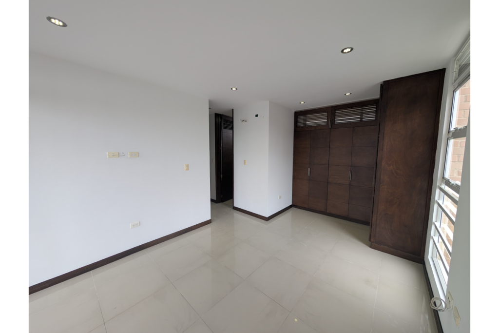 Apartamento en Venta en Quintas de Don Simón Cali 110 m² | 3 Habitaciones | Piso 11 | 2 Parqueaderos | Conjunto con Piscina