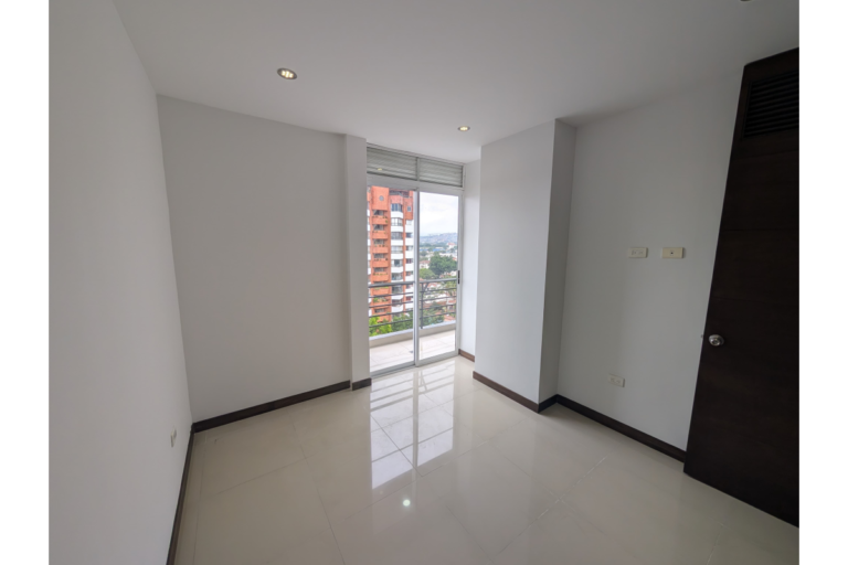 Apartamento en Venta en Quintas de Don Simón Cali 110 m² | 3 Habitaciones | Piso 11 | 2 Parqueaderos | Conjunto con Piscina
