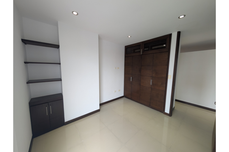 Apartamento en Venta en Quintas de Don Simón Cali 110 m² | 3 Habitaciones | Piso 11 | 2 Parqueaderos | Conjunto con Piscina