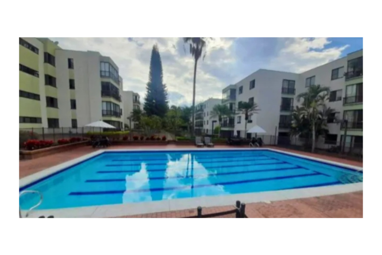 Apartamento en Venta en Multicentro Cali | 98 m² amplios + estudio + alcoba de servicio | Unidad con piscina y zonas verdes