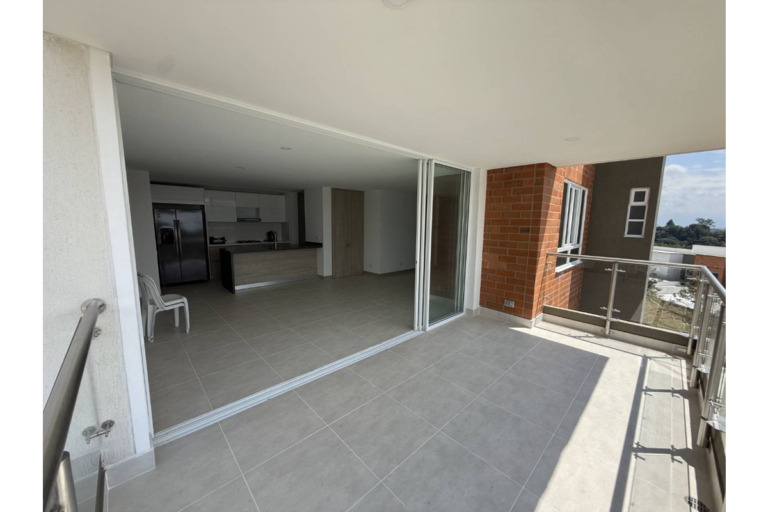 Apartamento en Arriendo en Alfaguara Jamundí 100 m² | 2 habitaciones con estudio | 2 parqueaderos | Zona campestre