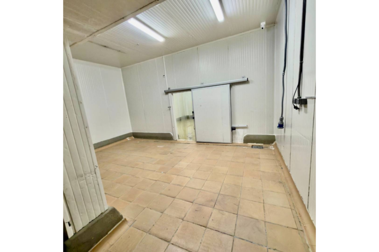 Bodega Industrial en Arriendo en Bogotá | 7 de Agosto | Cuartos Fríos Operativos | Expansión hasta 40 Toneladas | 380 m² Lote | 248 m² Construidos