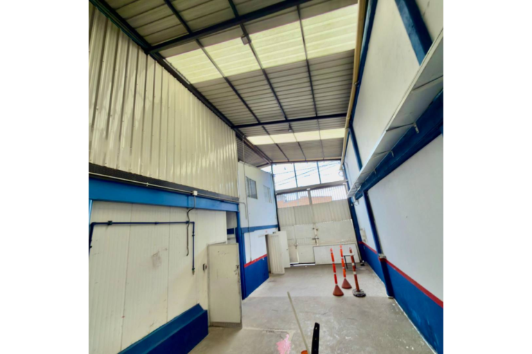 Bodega Industrial en Arriendo en Bogotá | 7 de Agosto | Cuartos Fríos Operativos | Expansión hasta 40 Toneladas | 380 m² Lote | 248 m² Construidos