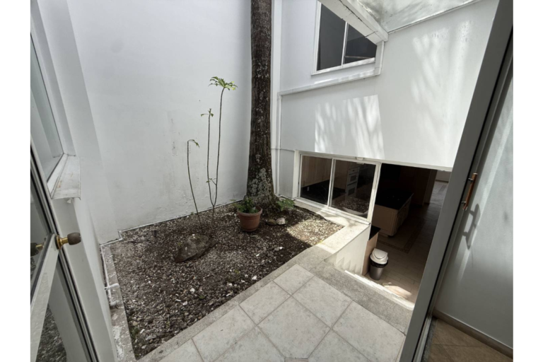 Casa en Arriendo en Cristales Cali | 600 m² | Piscina, Jacuzzi, 6 Habitaciones | Uso residencial o comercial