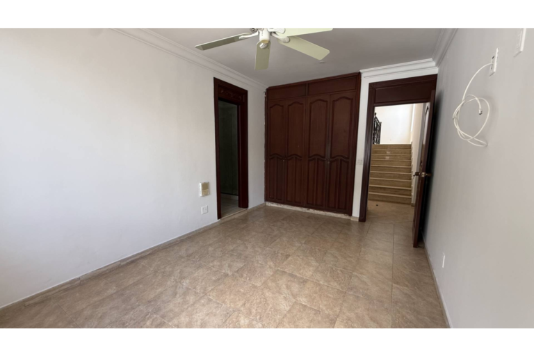 Casa en Arriendo en Cristales Cali | 600 m² | Piscina, Jacuzzi, 6 Habitaciones | Uso residencial o comercial