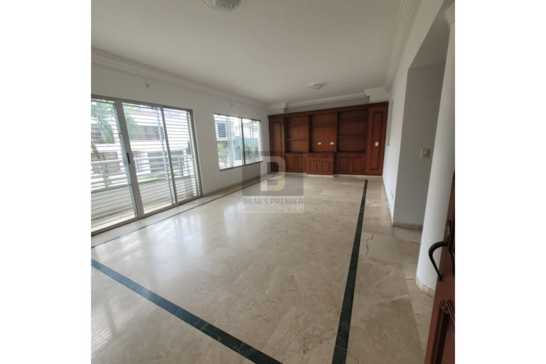 Apartamento en Venta en El Ingenio Cali 180 m² | Ascensor privado | 3 habitaciones y estudio | Amplio