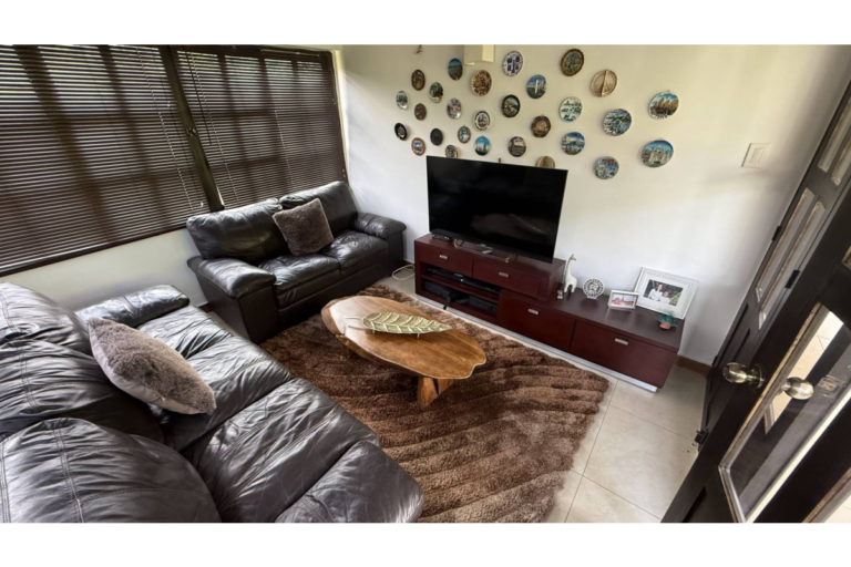 Casa Campestre en Arriendo en Lago Calima Calima Darién | Amoblada | Vista panorámica | Finca para descanso