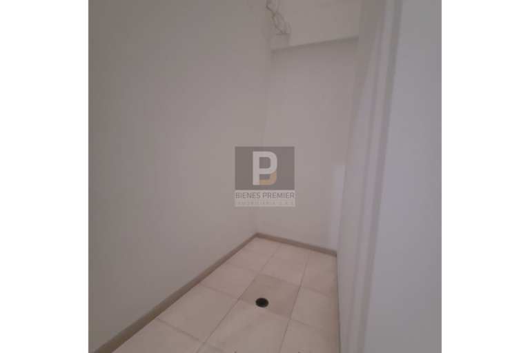 Apartamento en Venta en El Ingenio Cali 180 m² | Ascensor privado | 3 habitaciones y estudio | Amplio
