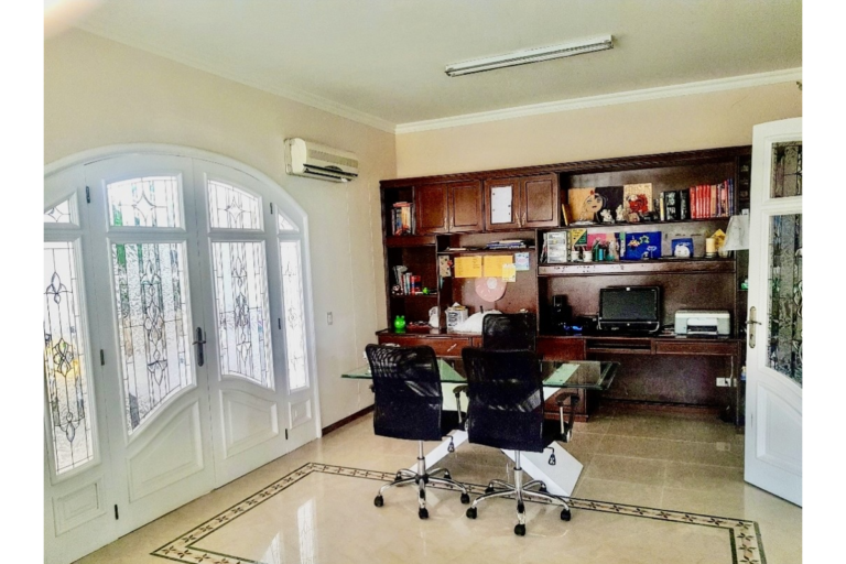 Casa en Venta en Ciudad Jardín Cali 860 m² lote 808 m² construidos | Piscina privada | 4 habitaciones | 8 parqueaderos