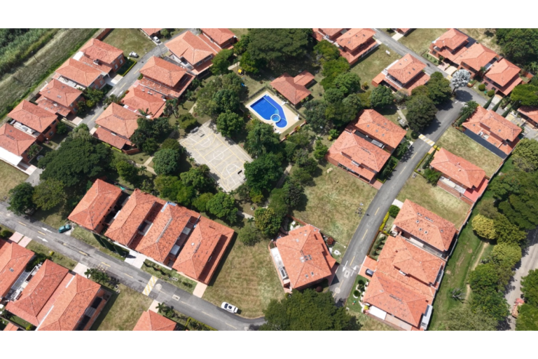 Lote en Venta en Hacienda El Castillo Jamundí 412 m² | Esquinero en condominio | Zona campestre