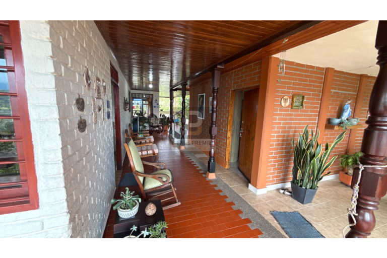 Finca en Venta en Lago Calima 3125 m² | Casa de 5 habitaciones | Cerca al lago | Ideal inversión