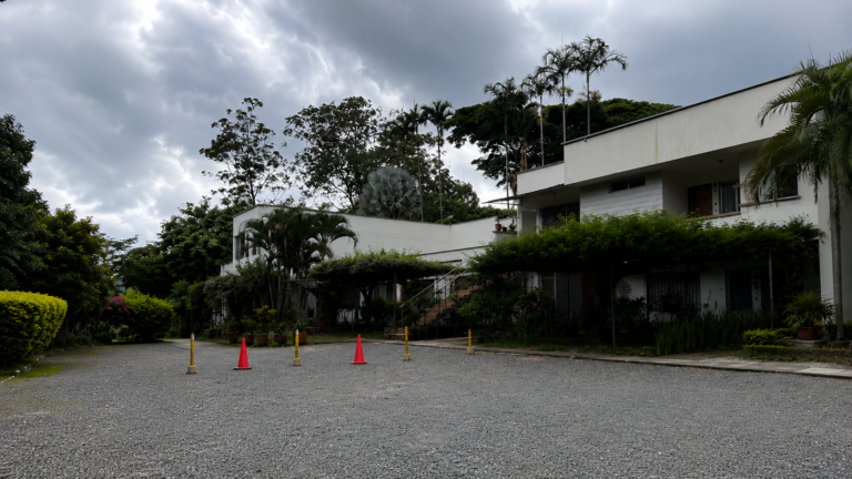 Apartaestudio en Arriendo vía a Montebello, Cali | 60 m² | habitación amplia | vestier | servicios incluidos