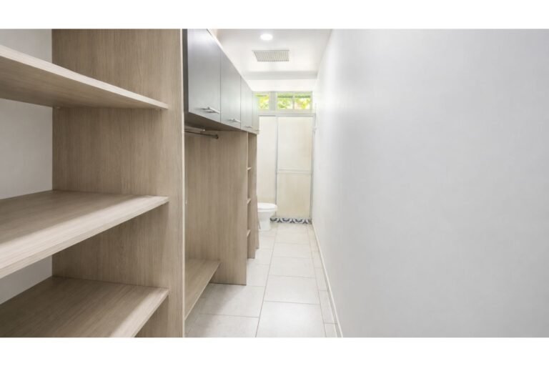 Apartaestudio en Arriendo vía a Montebello, Cali | 60 m² | habitación amplia | vestier | servicios incluidos