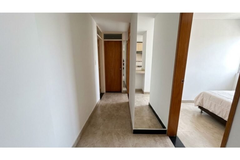 Apartamento en Arriendo en El Refugio Cali | Primer Piso con 3 Habitaciones y Piscina