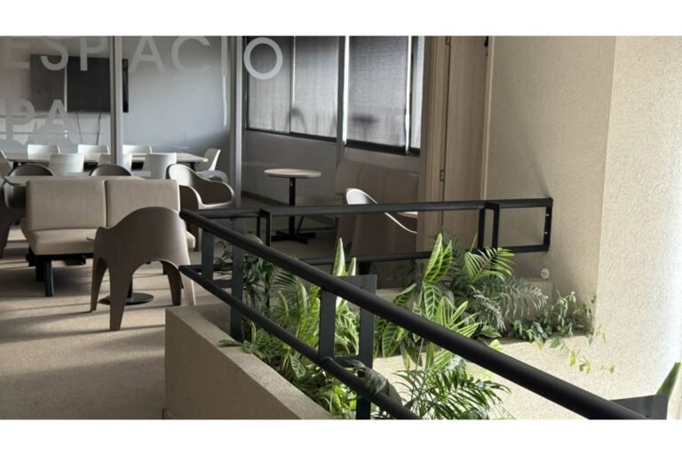 Apartamento en arriendo en Valle del Lili Cali 100 m² | Piso 13 con balcón | 3 habitaciones | 2 parqueaderos