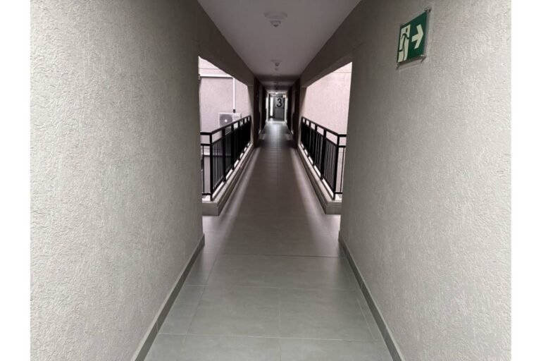 Apartamento en arriendo en Valle del Lili Cali 100 m² | Piso 13 con balcón | 3 habitaciones | 2 parqueaderos