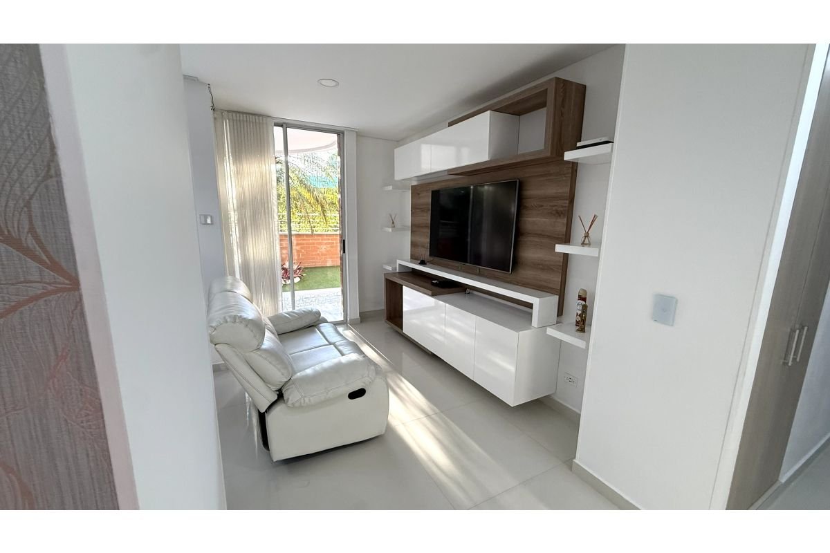 Apartamento en Venta en Pance, Cali | 237 m² + Terraza y Patio | Remodelado