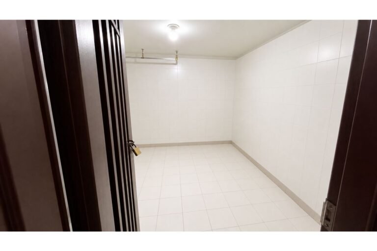 Casa Comercial en Arriendo en Santa Isabel Cerca de la Universidad Libre, Cali | 700 m² | Amplio Parqueadero y Uso Institucional