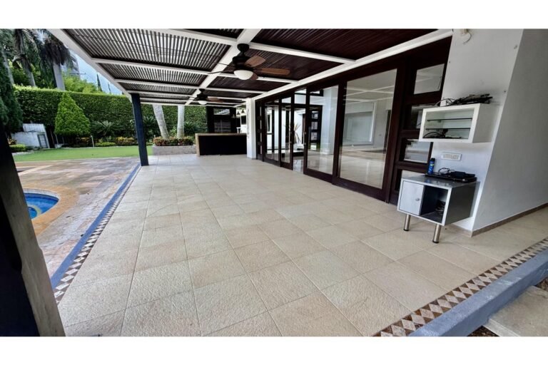 Casa en Venta en Pance Cali 1000 m² lote 430 m² construidos | Piscina y turco | 4 habitaciones | Lujo