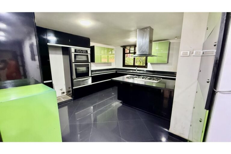 Casa en Venta en Pance Cali 1000 m² lote 430 m² construidos | Piscina y turco | 4 habitaciones | Lujo