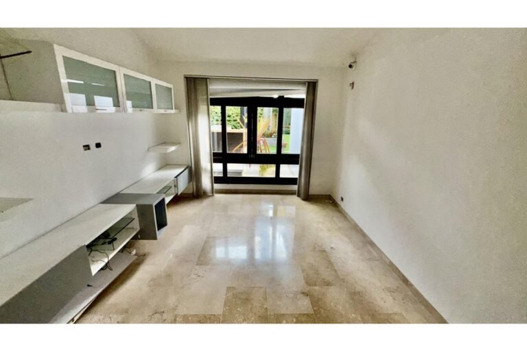 Casa en Venta en Pance Cali 1000 m² lote 430 m² construidos | Piscina y turco | 4 habitaciones | Lujo