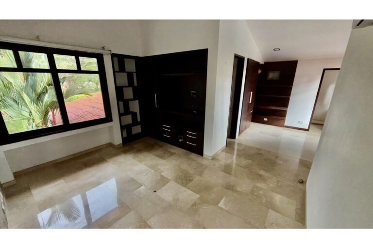 Casa en Venta en Pance Cali 1000 m² lote 430 m² construidos | Piscina y turco | 4 habitaciones | Lujo