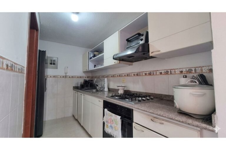 Casa Esquinera en Venta en La Hacienda Cali | Conjunto Residencial | 3 Pisos | Piscina | Parqueadero Doble