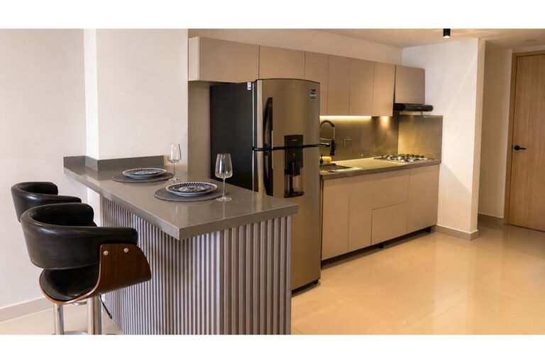 Apartamento en Venta en Cristales Cali | 127 m² | 3 Habitaciones con Baño Privado | Terraza y Vista Panorámica