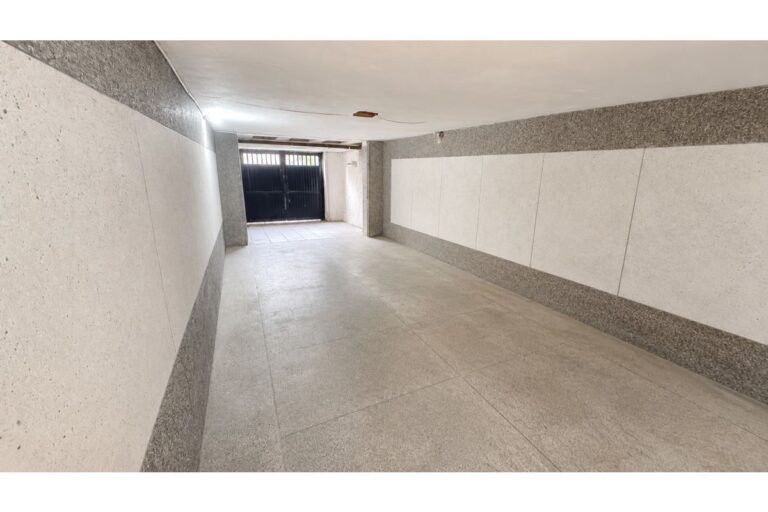 Casa Comercial en Arriendo en Santa Isabel Cali | 590 m² | 10 Habitaciones | 12 Baños | Piscina y Parqueo para 6 Vehículos