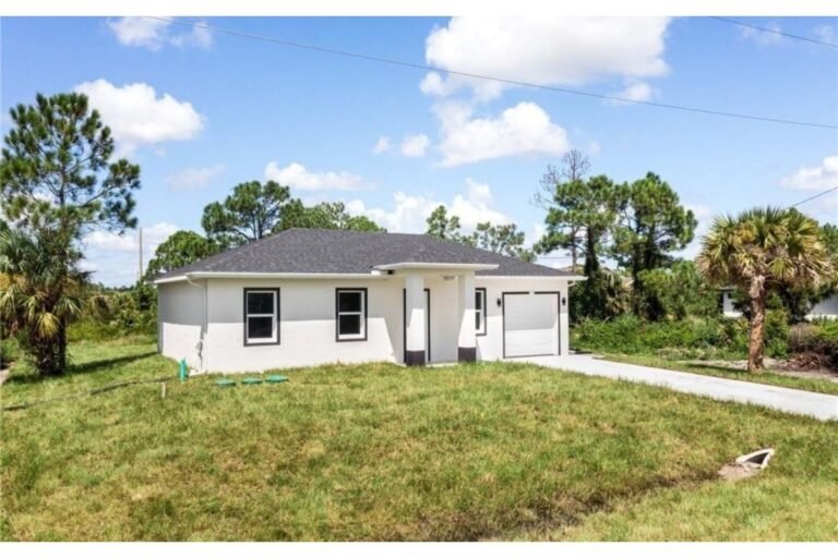 Casa en Venta para Inversión en Lehigh Acres, Florida | 4 Habitaciones | Unidad Independiente | Lote de 929 m² | Genera Ingresos en Dólares