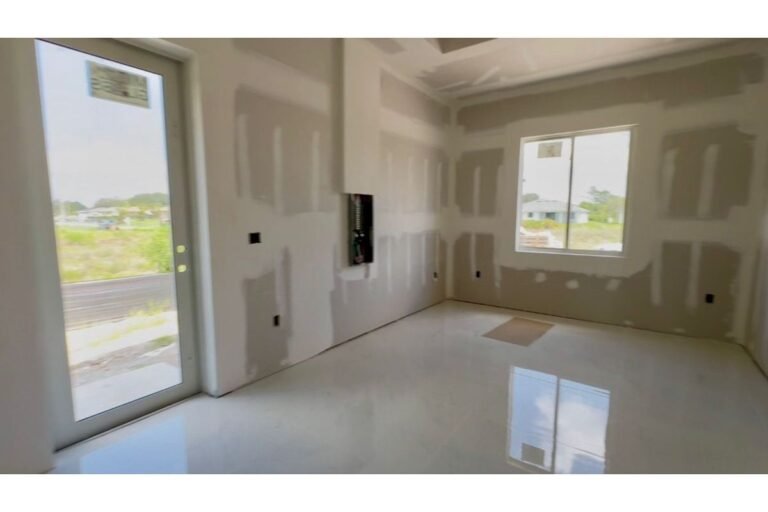 Casa en Venta para Inversión en Lehigh Acres, Florida | 4 Habitaciones | Unidad Independiente | Lote de 929 m² | Genera Ingresos en Dólares