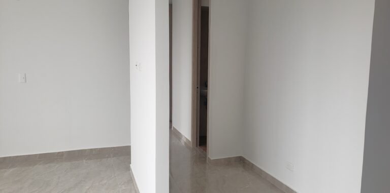 Apartamento en Arriendo en Brisas de los Álamos, Cali | 65 m² | 2 Habitaciones + Estudio | 2 Baños | Piso 9 con Ascensor